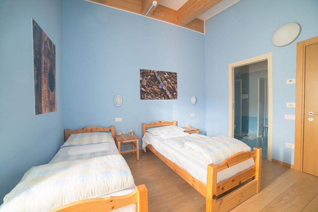 Hostel L'Ost - Ostello Di Grumes Экстерьер фото